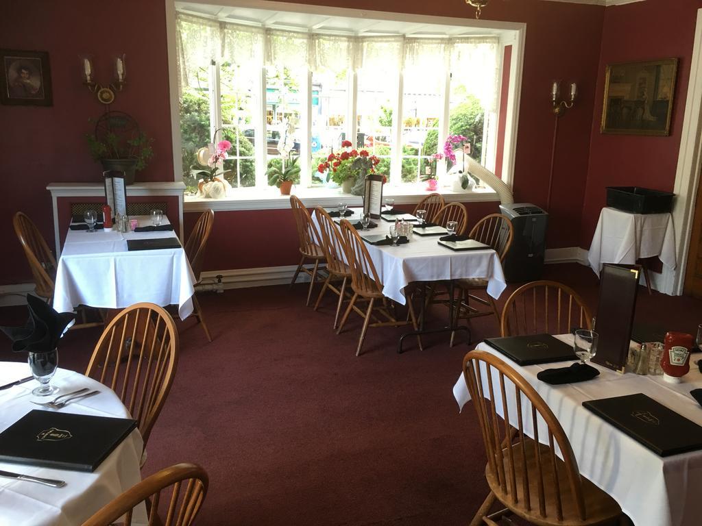 Inn The Tunnicliff